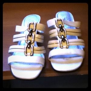 ❤SOLD❤ White strapped chain chunk kitten heels.