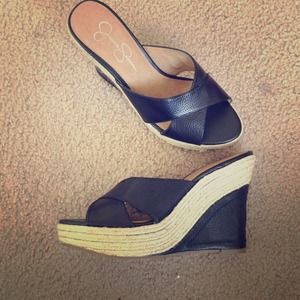 Jessica Simpson Yarn Wedges