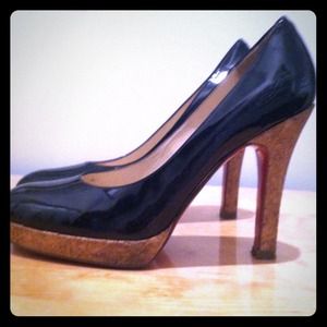 Oh Deer brand black patent leather pumps.