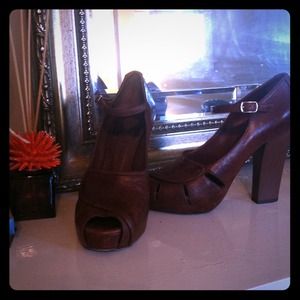 Chloe heels