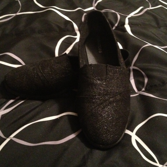 Black with silver shimmer Tom look a likes