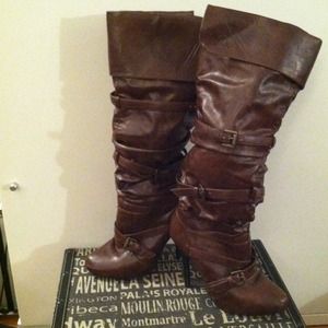 ❌SOLD❌Trendy Brown boots !