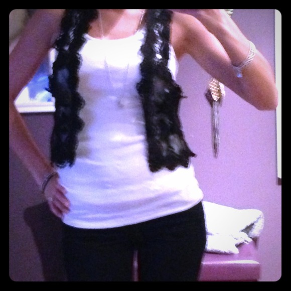 Small black vest NWOT