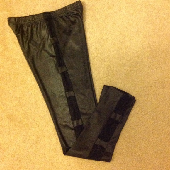 Vest + Top + Legging - Picture 4 of 4