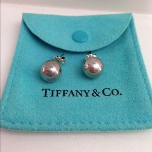Reserved !! Authentic Tiffany & Co bead earring