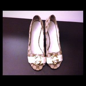 Gucci peep toe pump ⛔SOLD⛔