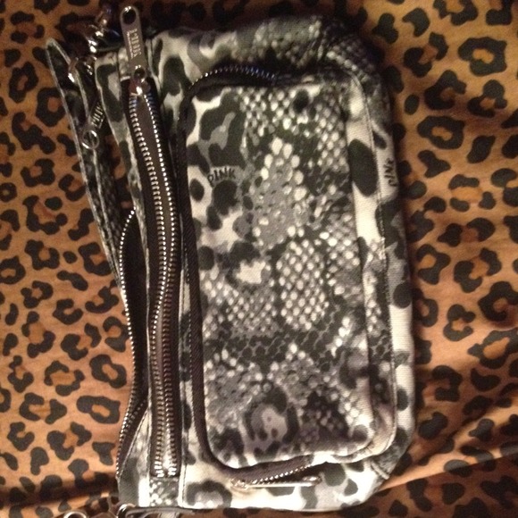 SOLD Victoria's secret cross body purse