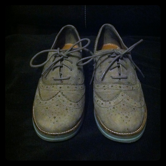 **DISCOUNTED** women's loafers! Terquiose stripe!