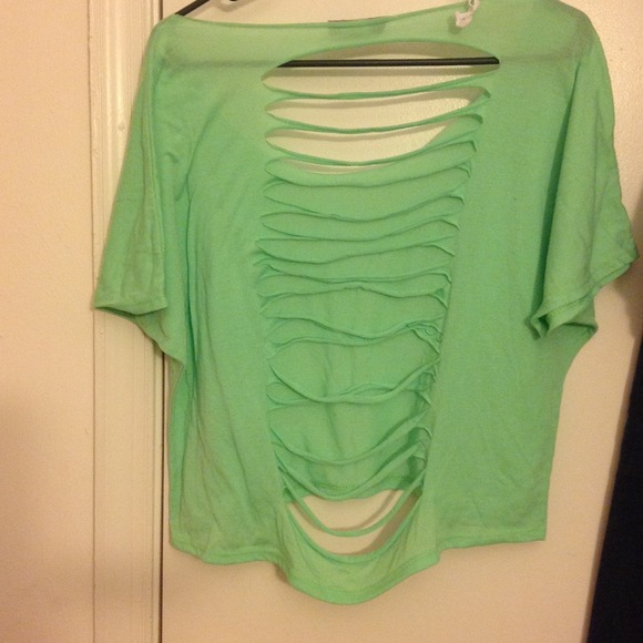 Crop top - Picture 2 of 2