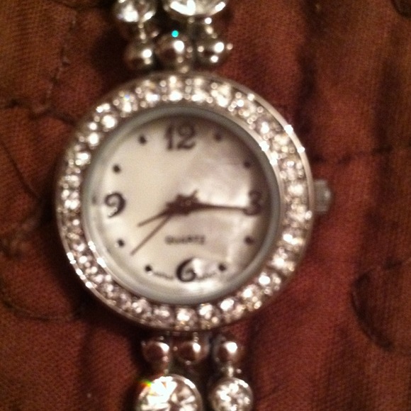 Crystal Accented quartz Bracelet Watch