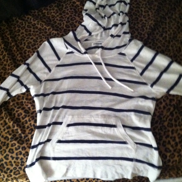 Garage hooded shirt