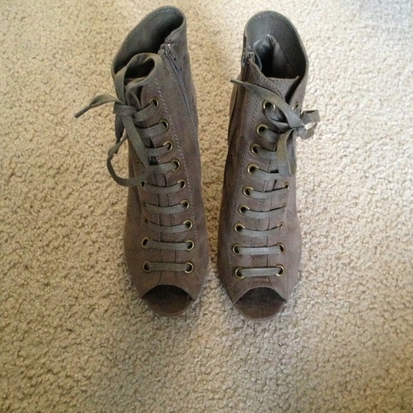 👢👢Fioni Open Toed Zip-up Boots👢👢 - Picture 2 of 4