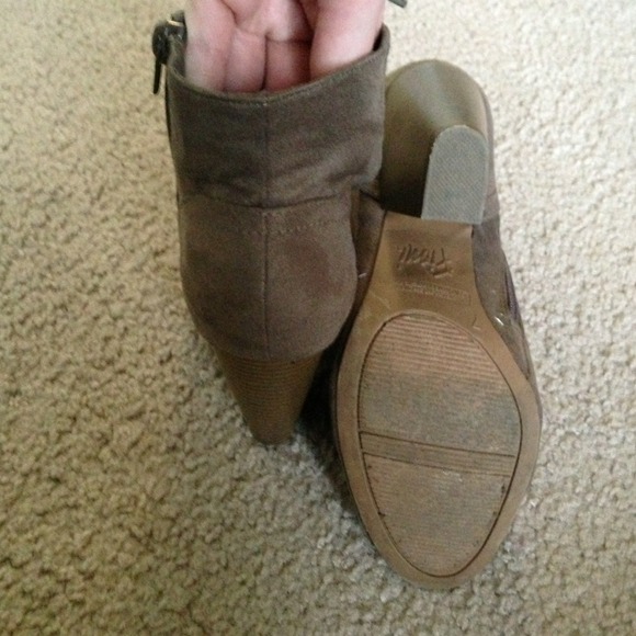 👢👢Fioni Open Toed Zip-up Boots👢👢 - Picture 3 of 4