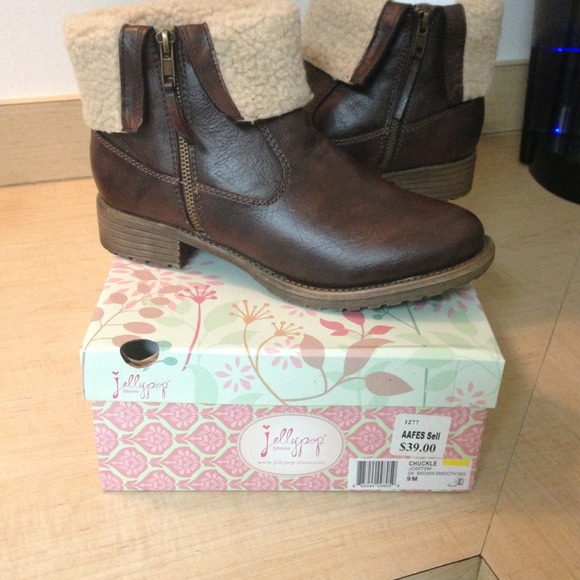 Brown mini boots
