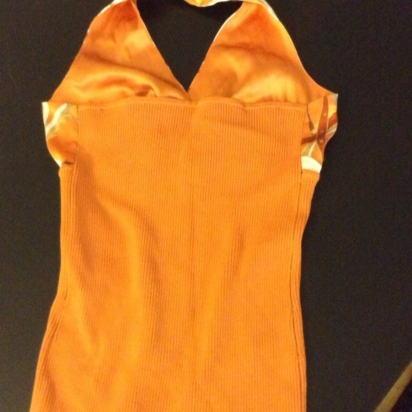 Cute top from bebe. - Picture 2 of 3