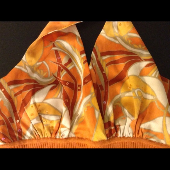 Cute top from bebe. - Picture 3 of 3