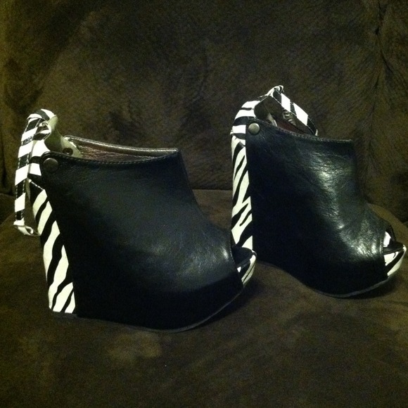 Wedged heels