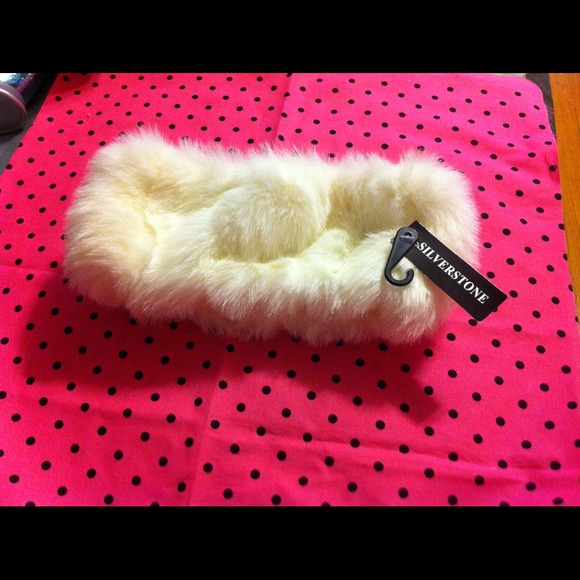 Ear wrap - Picture 3 of 3