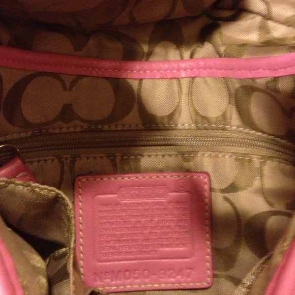 NWOT Authentic all leather coach purse - Picture 2 of 2