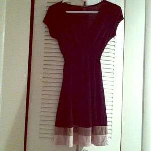 Black with stripes dress size sm/med so cumfy!! 💕