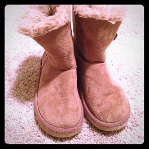 Kids ugg-like  boots size 13 in kids