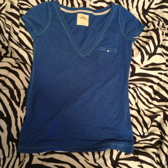 Hollister v neck
