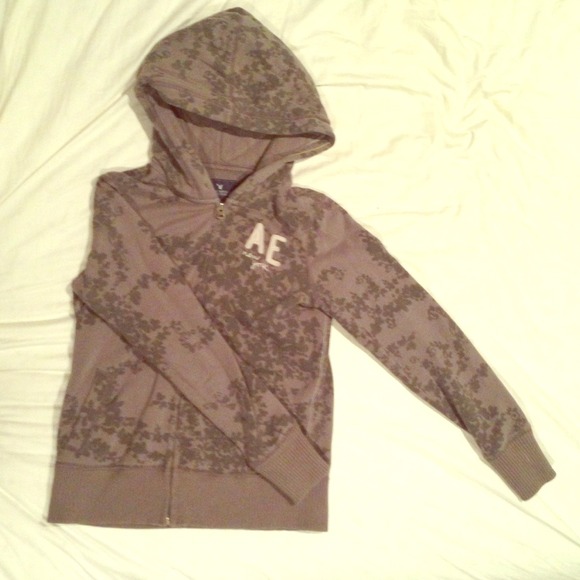 American Eagle grey, hooded zip up sweatshirt.