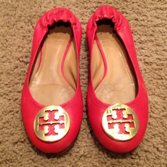 Classic Red Tory Burch ballet flats w/ medallion