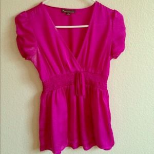 Fuschai shirt, short sleeve, v neck