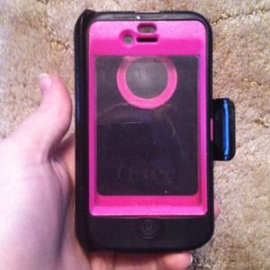 Otter box 4/4s