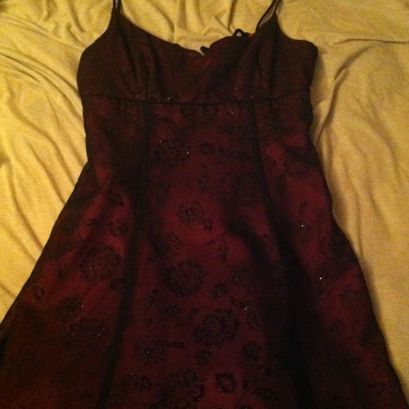 Dark pink/purple sparkly dress