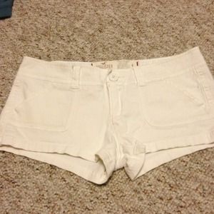 White hollister shorts