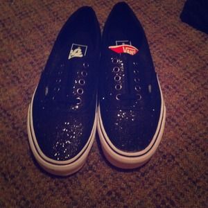 Vans "off the wall"