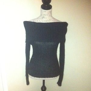 ✋ @jval123456 Vs side/off the shoulder sweater