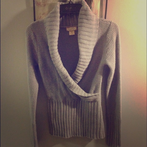 Sweaters - 🎉REDUCED!🎉 SUPER SOFT wrap sweater. Spring sale!