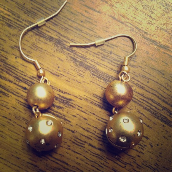 Cute Studded Earrings!