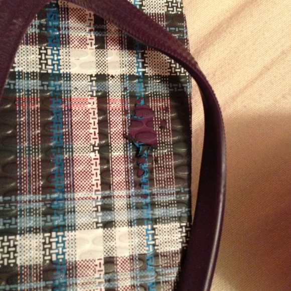 Cute flip flop bundle. - Picture 4 of 4