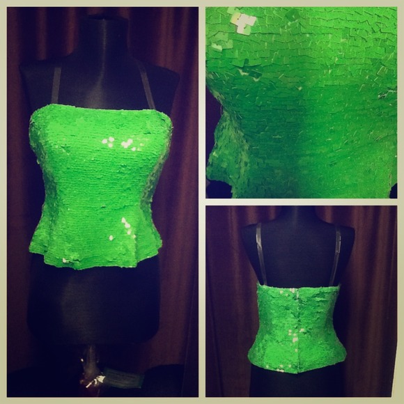 🔴REDUCED🔴NWT ALVCE DESIGN green sequined top