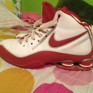 Nike flights red and white