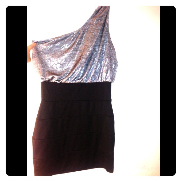 Silver and Black Forever 21 party dress👗🎉🎊
