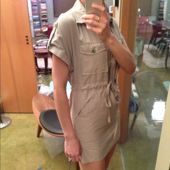 Safari dress - Picture 3 of 3