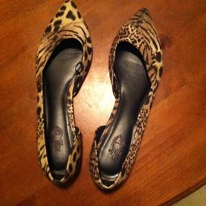 Dress point shoes with a SMALL heel