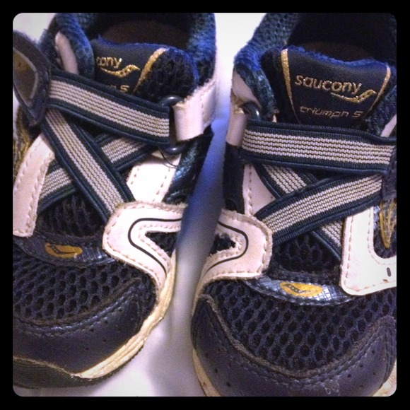 Used saucony toddler boys shoes