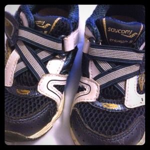 Used saucony toddler boys shoes