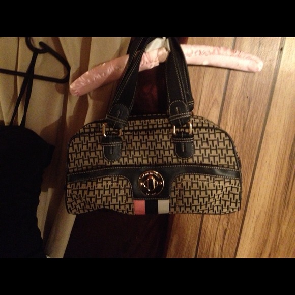 Tommy hilfiger purse