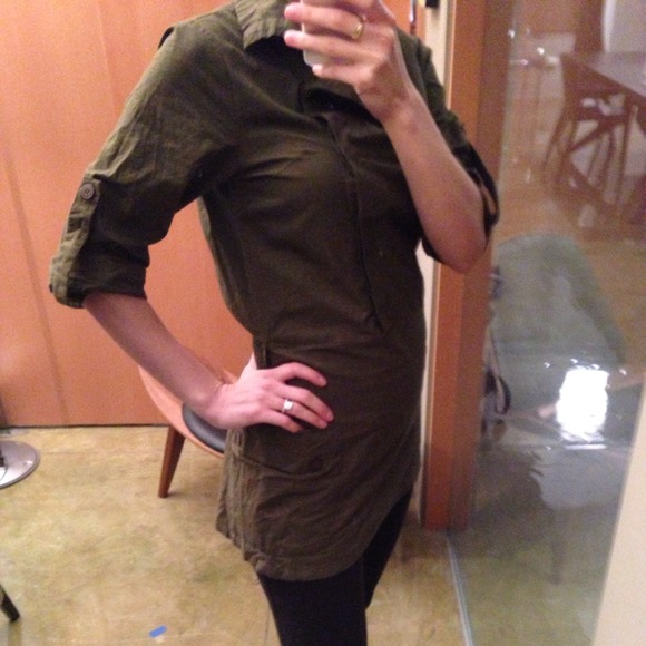 Army Green Safari Tunic. - Picture 2 of 3