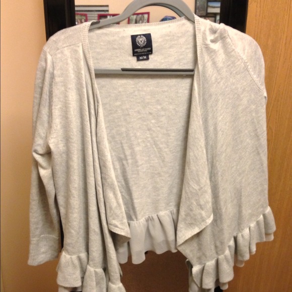 Light gray ruffle cardigan - Picture 2 of 2