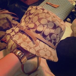 Coach signature canvas bucket hat