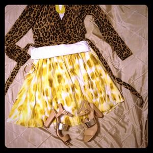 🎯GONE!🎯New York & Co. White/Yellow Skirt