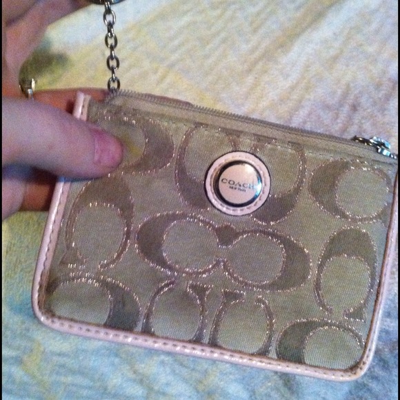 🌟AUTHENTIC COACH WALLET🌟 beige & pink sparkly!!! - Picture 2 of 4
